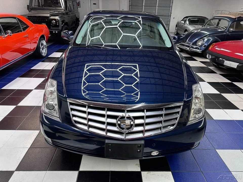 2009 Cadillac DTS - Image 4 of 21