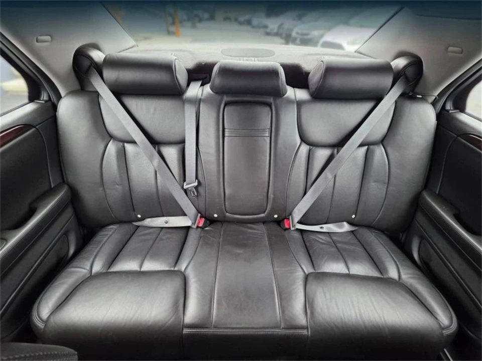 2009 Cadillac DTS - Image 12 of 19