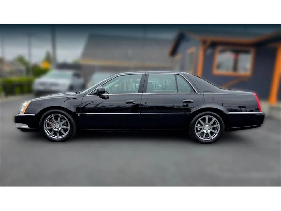 2009 Cadillac DTS - Image 2 of 19