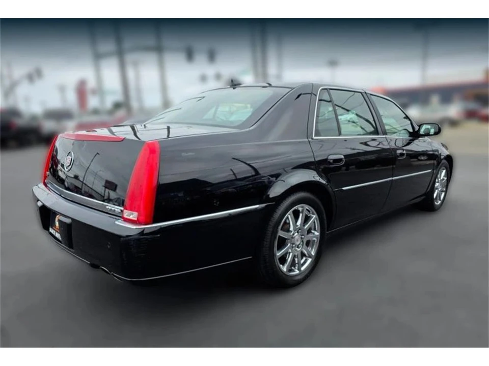 2009 Cadillac DTS - Image 5 of 19