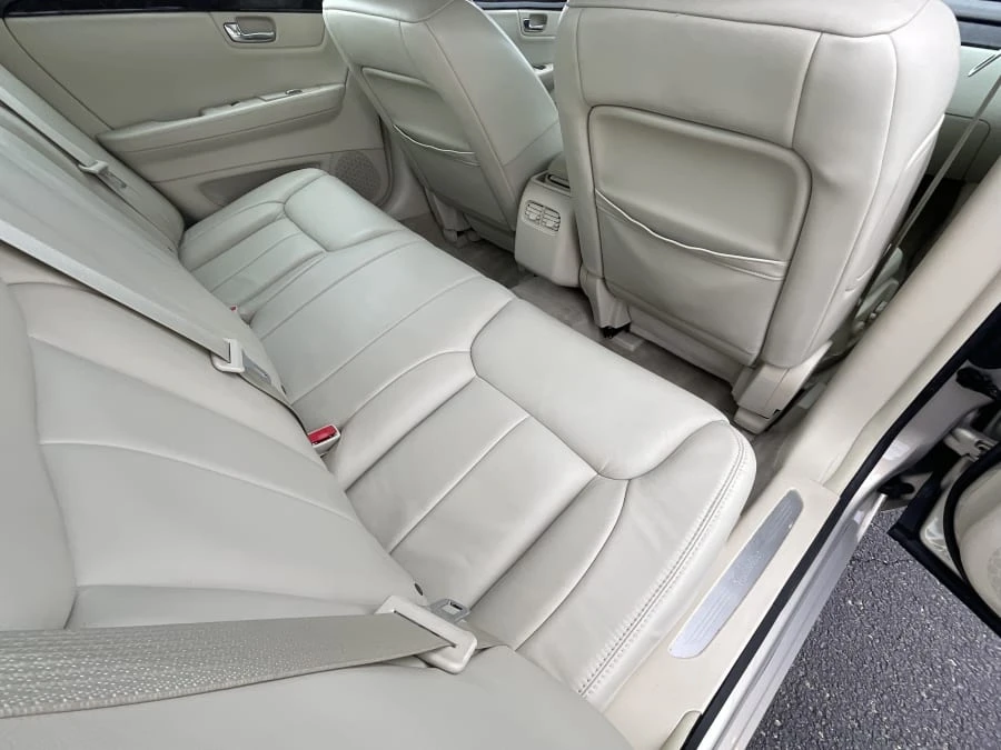 2009 Cadillac DTS - Image 6 of 10