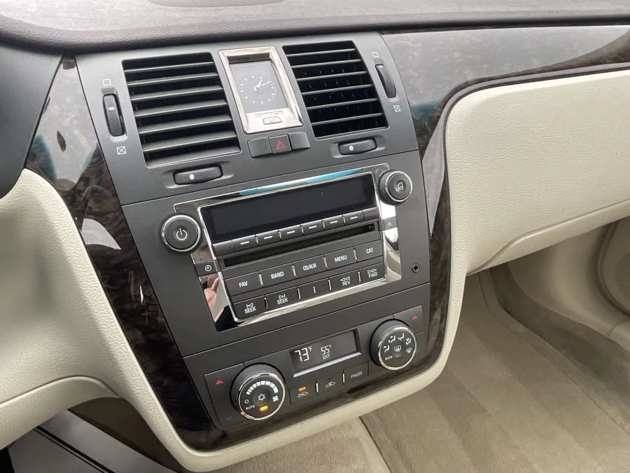 2009 Cadillac DTS - Image 10 of 10