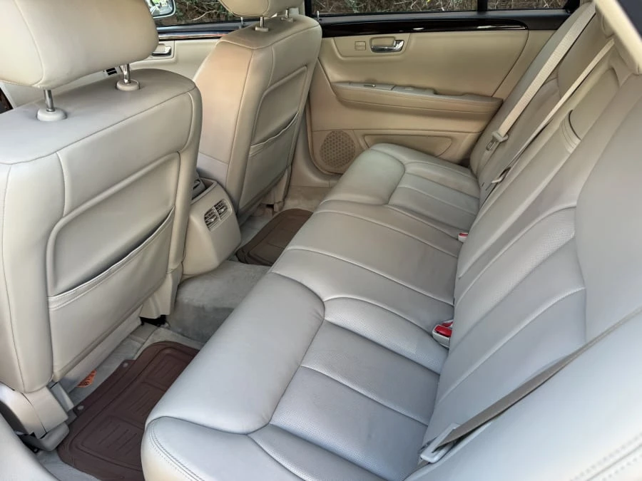 2009 Cadillac DTS - Image 8 of 10