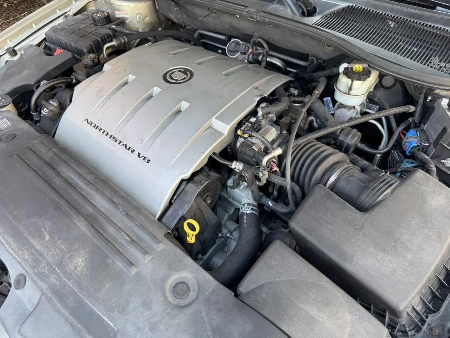 2009 Cadillac DTS - Image 9 of 10