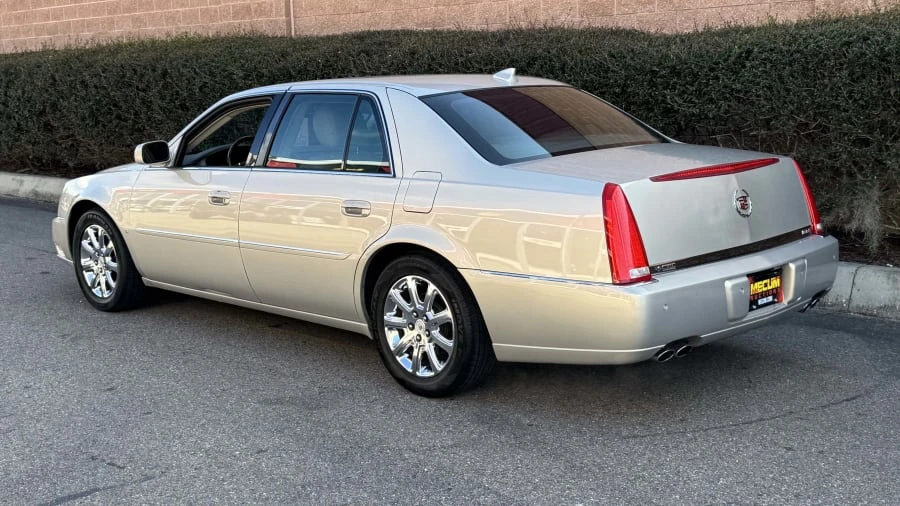 2009 Cadillac DTS - Image 3 of 10