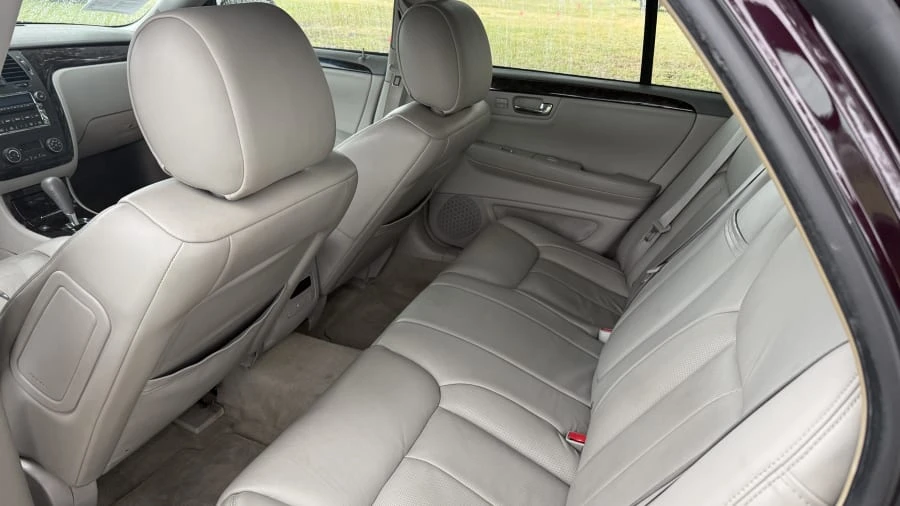 2009 Cadillac DTS - Image 13 of 22
