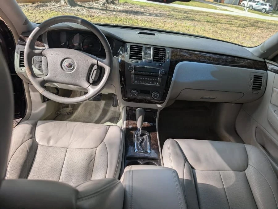 2009 Cadillac DTS - Image 14 of 22
