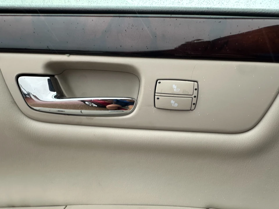 2009 Cadillac DTS - Image 15 of 18