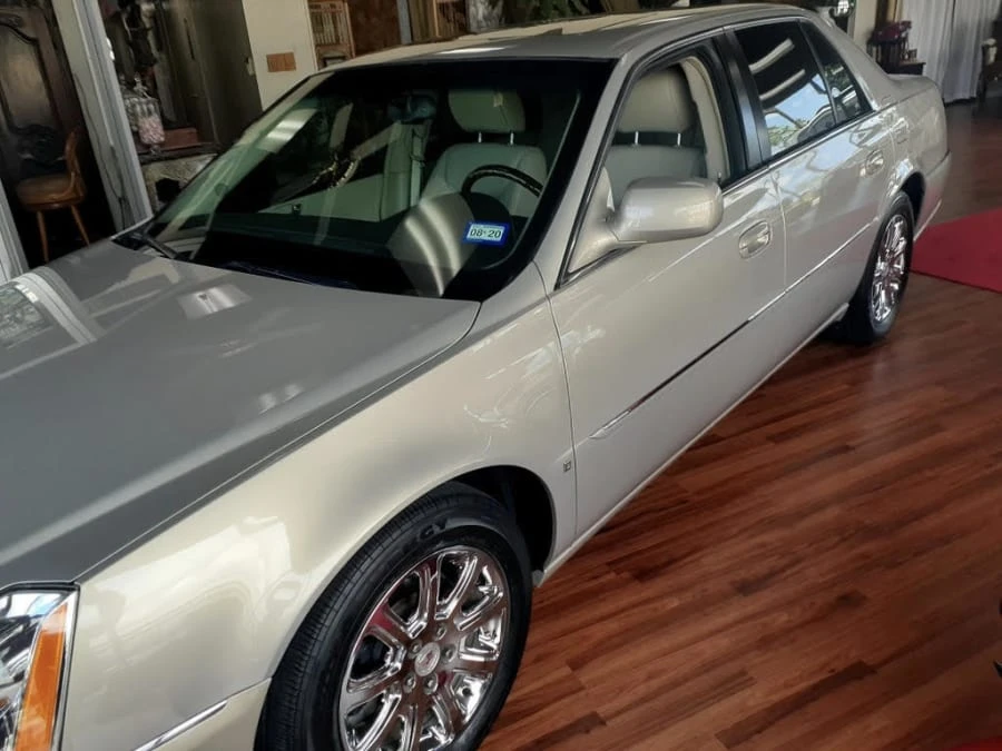 2009 Cadillac DTS - Image 4 of 7