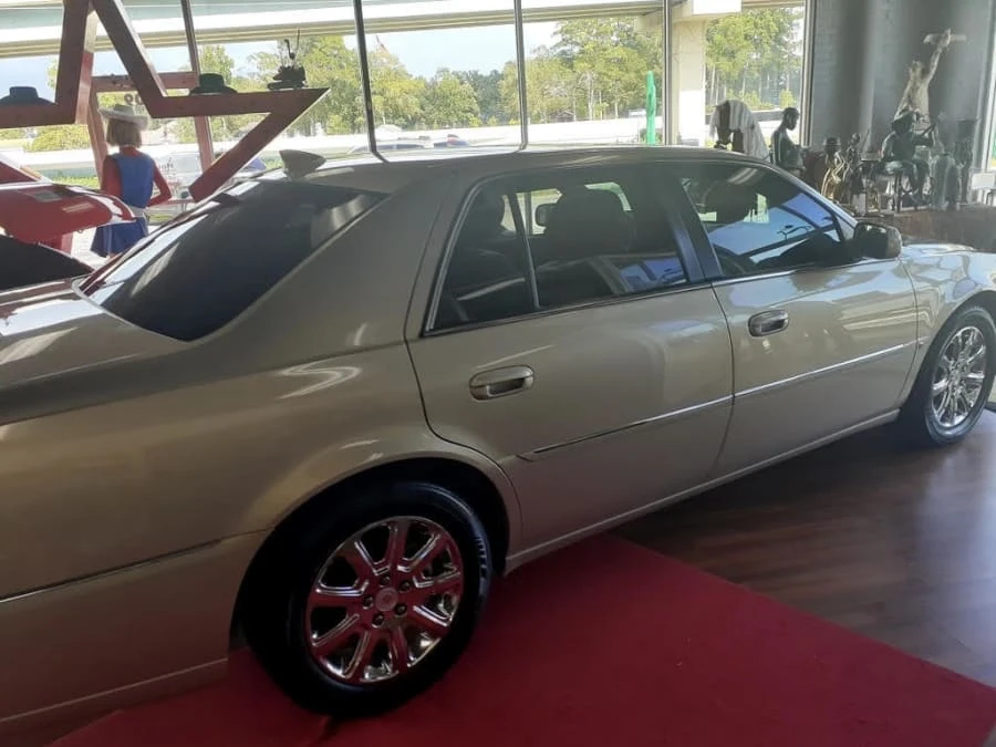 2009 Cadillac DTS - Image 5 of 7