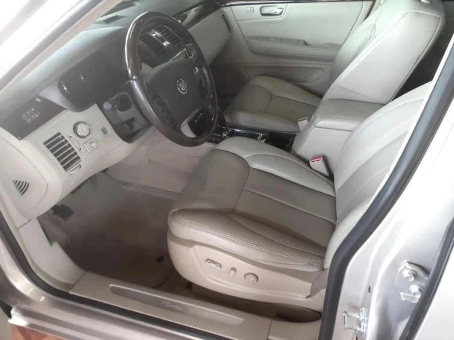 2009 Cadillac DTS - Image 3 of 7