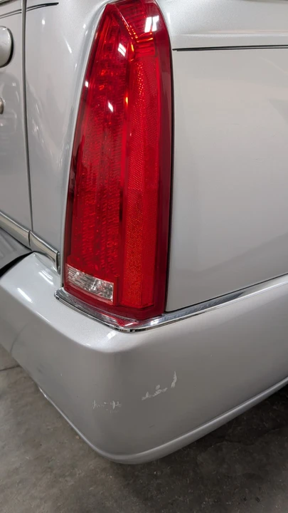 2009 Cadillac DTS - Image 14 of 18