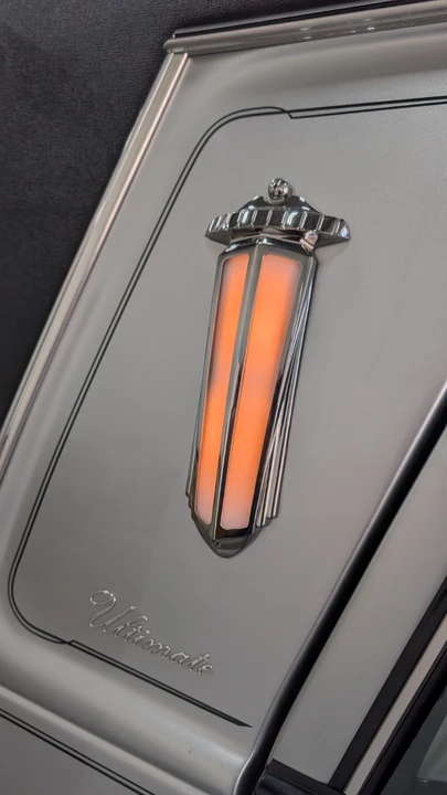 2009 Cadillac DTS - Image 10 of 18