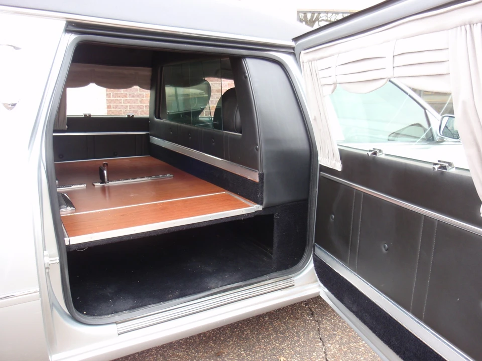 2009 Cadillac DTS - Image 6 of 18