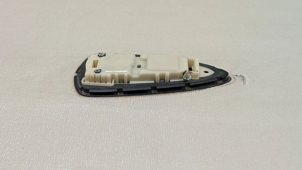 2009 Cadillac DTS - Image 16 of 20