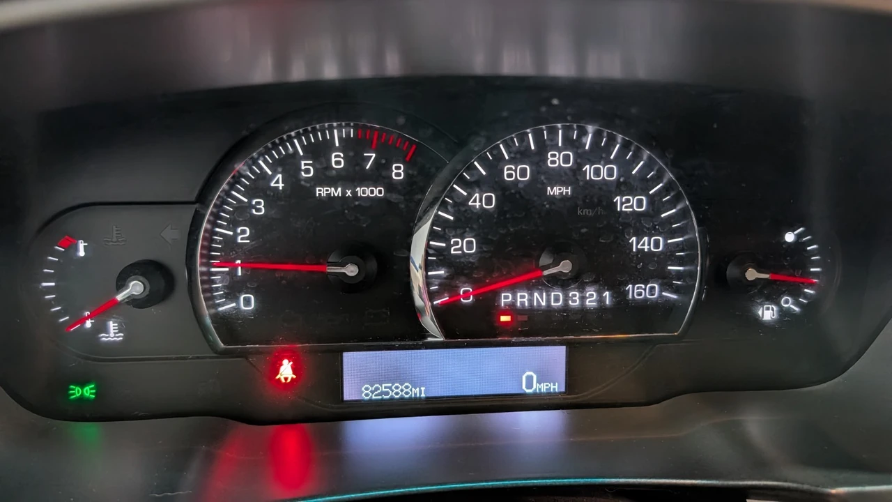2009 Cadillac DTS - Image 12 of 20
