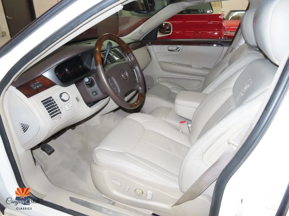 2009 Cadillac DTS - Image 3 of 21