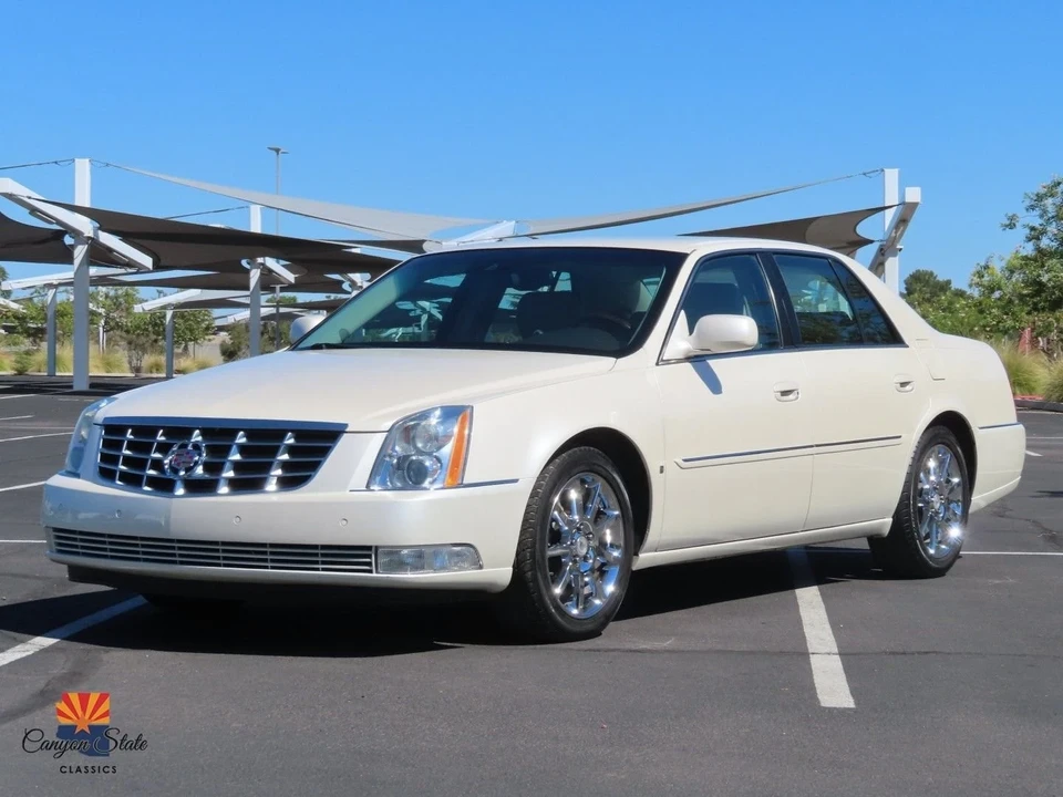 2009 Cadillac DTS - Image 7 of 21
