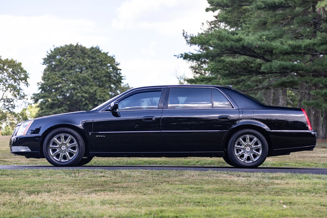 2009 Cadillac DTS - Image 20 of 31