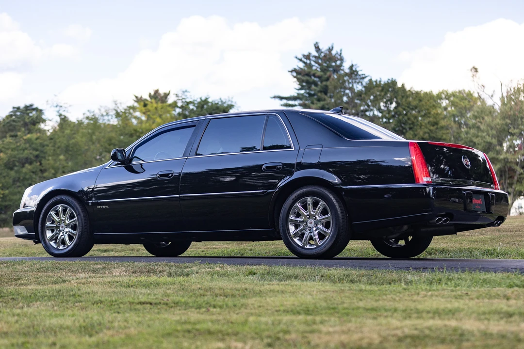 2009 Cadillac DTS - Image 25 of 31