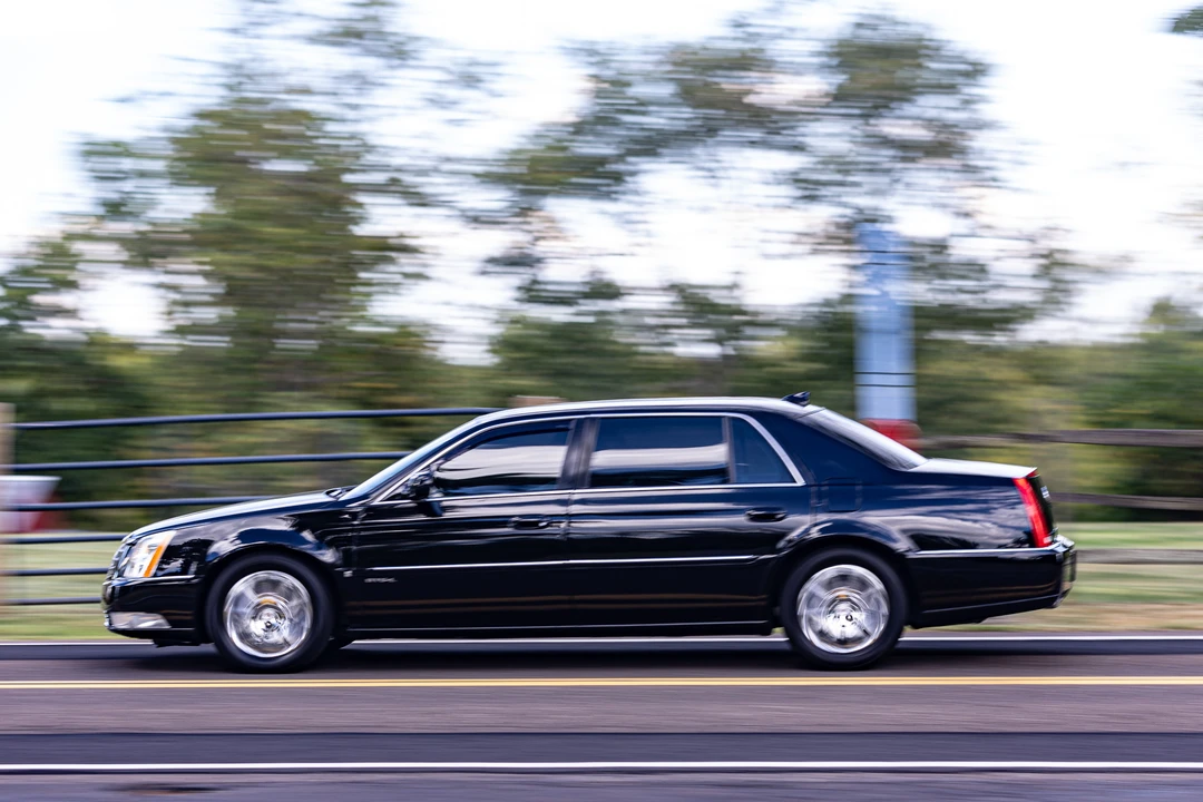 2009 Cadillac DTS - Image 7 of 31
