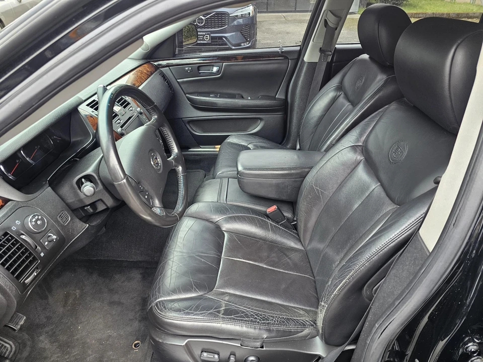 2009 Cadillac DTS - Image 29 of 31