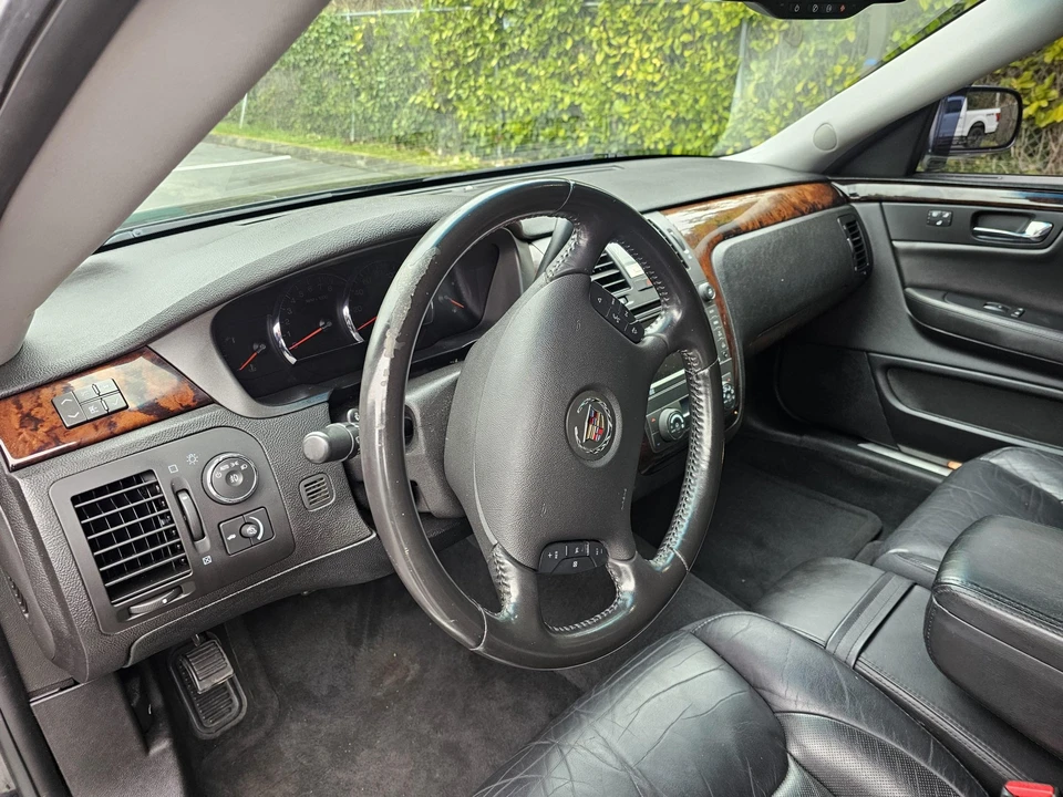 2009 Cadillac DTS - Image 27 of 31
