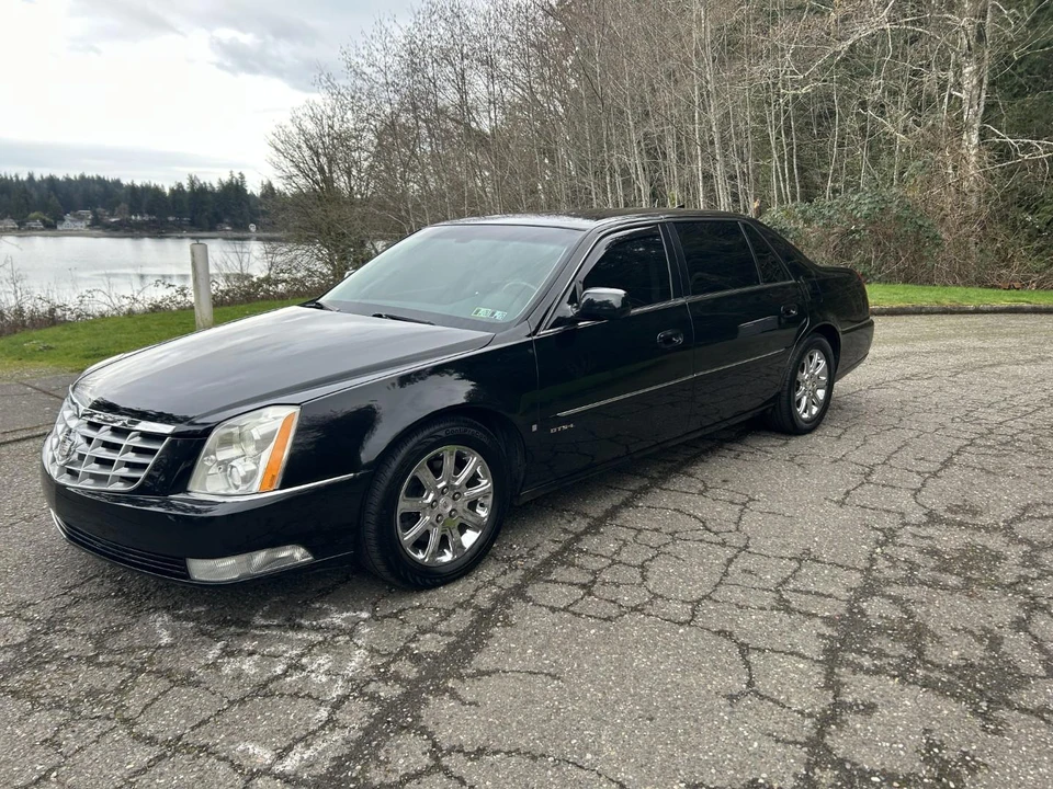 2009 Cadillac DTS - Image 13 of 31