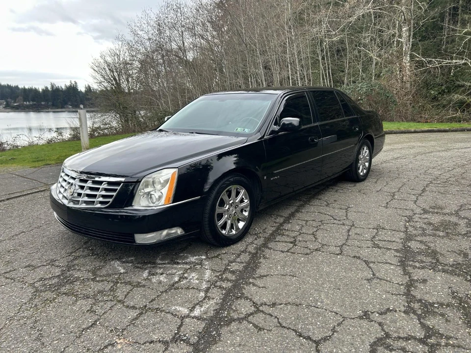 2009 Cadillac DTS - Image 14 of 31