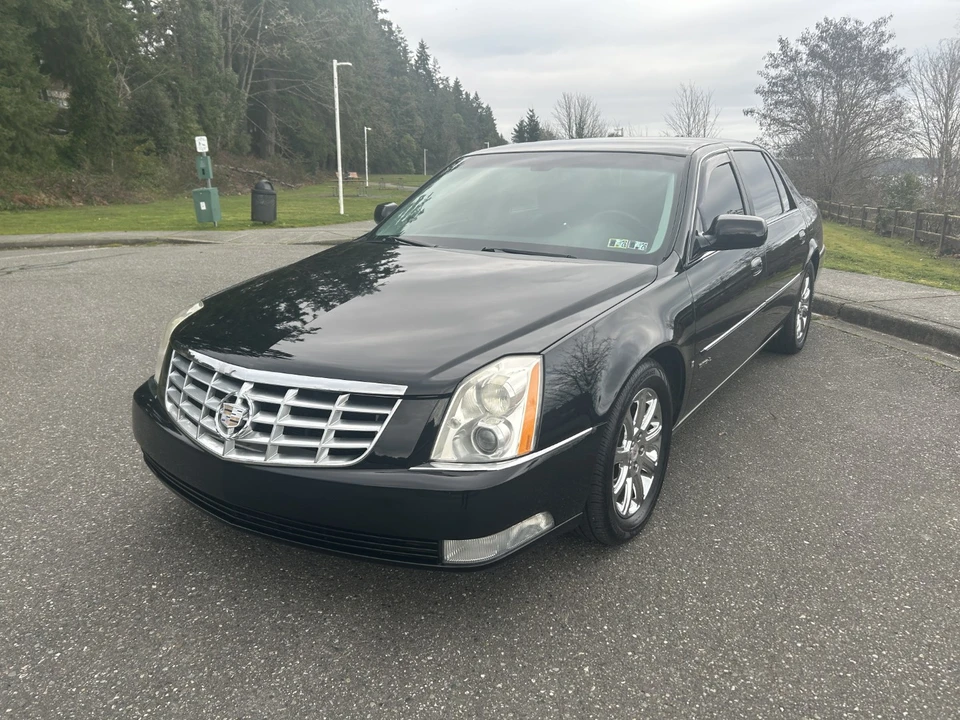 2009 Cadillac DTS - Image 4 of 31