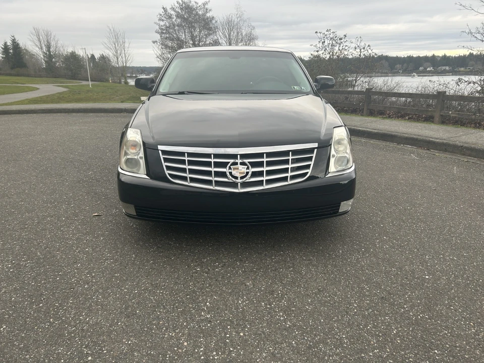 2009 Cadillac DTS - Image 5 of 31