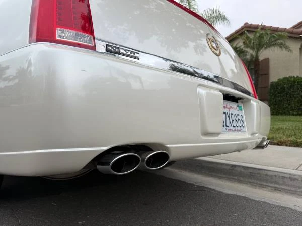 2009 Cadillac DTS - Image 9 of 31