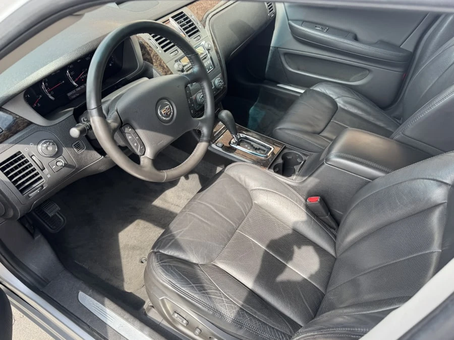 2009 Cadillac DTS - Image 6 of 12