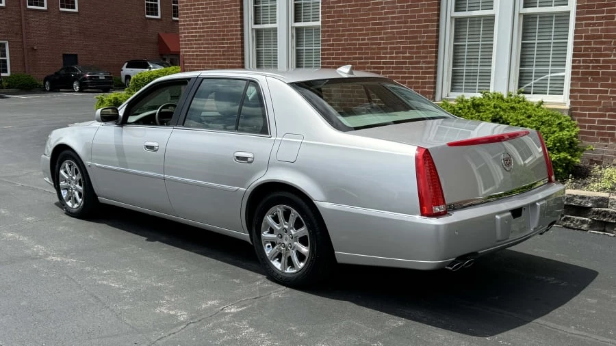 2009 Cadillac DTS - Image 3 of 8