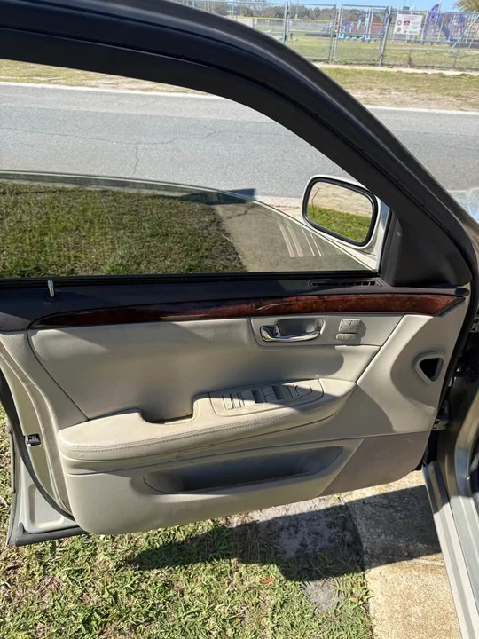 2009 Cadillac DTS - Image 10 of 14