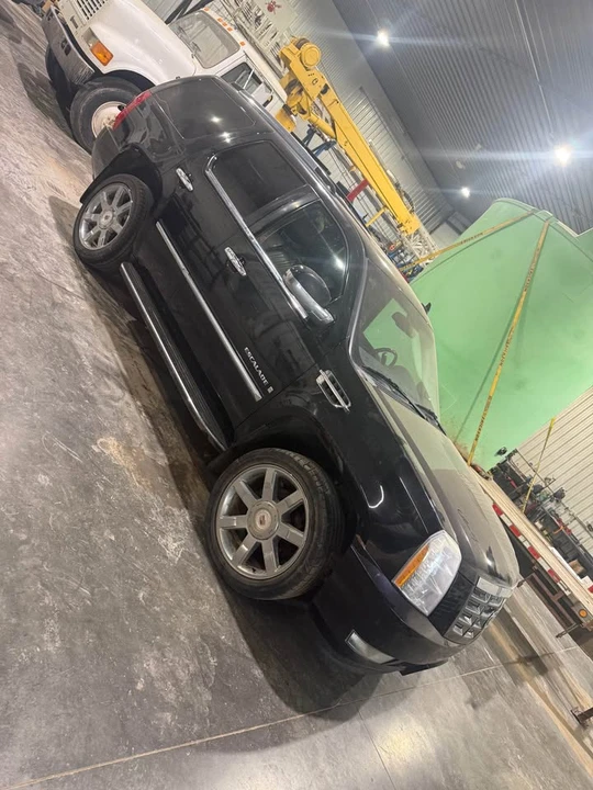 2009 Cadillac Escalade & EXT 3rd Gen - Image 3 of 5