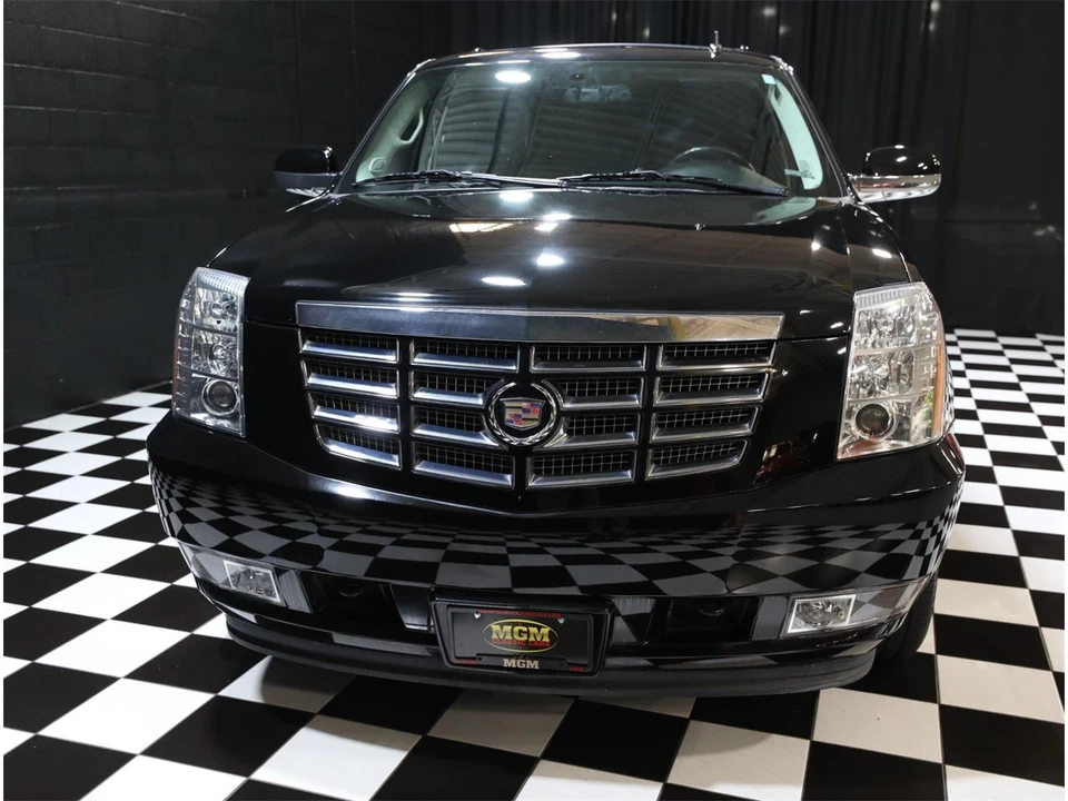 2009 Cadillac Escalade & EXT 3rd Gen - Image 11 of 31
