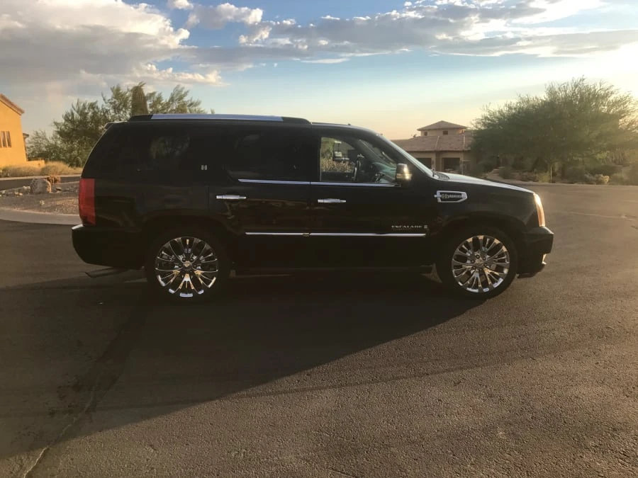 2009 Cadillac Escalade & EXT 3rd Gen - Image 2 of 8