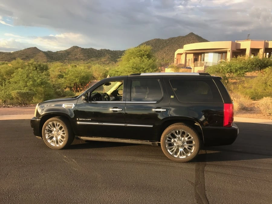 2009 Cadillac Escalade & EXT 3rd Gen - Image 3 of 8