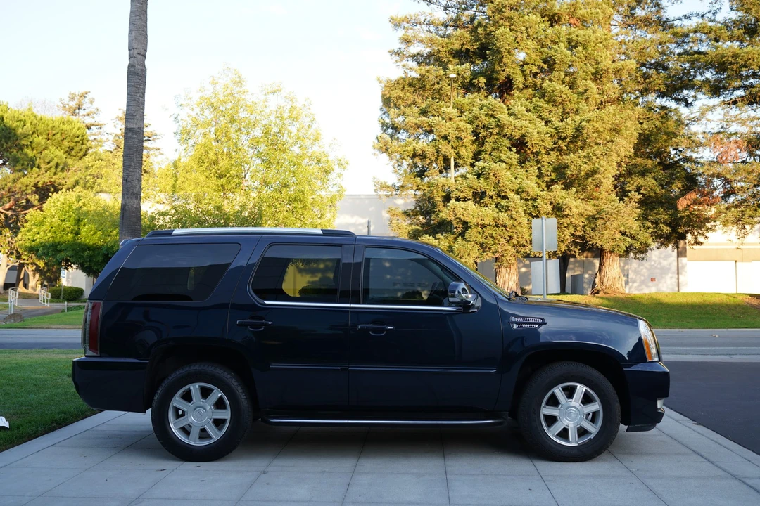 2009 Cadillac Escalade & EXT 3rd Gen - Image 6 of 31