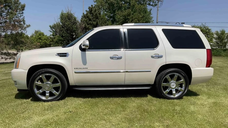 2009 Cadillac Escalade & EXT 3rd Gen - Image 2 of 8