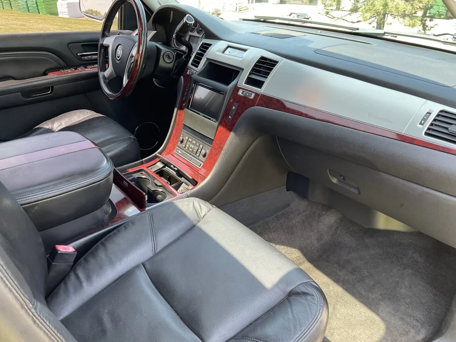2009 Cadillac Escalade & EXT 3rd Gen - Image 8 of 8
