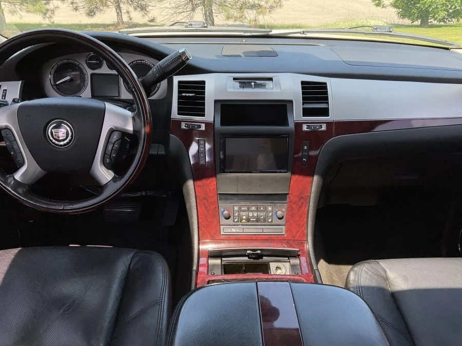 2009 Cadillac Escalade & EXT 3rd Gen - Image 4 of 8