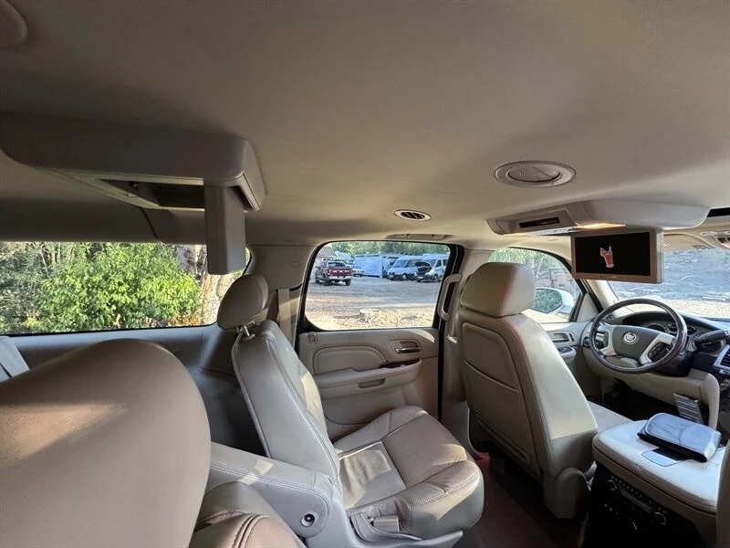 2009 Cadillac Escalade & EXT 3rd Gen - Image 5 of 12