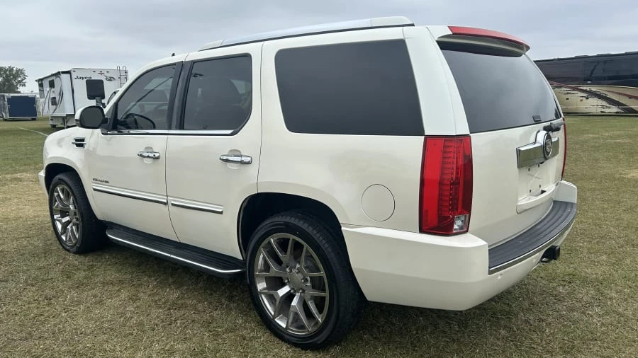2009 Cadillac Escalade & EXT 3rd Gen - Image 5 of 14