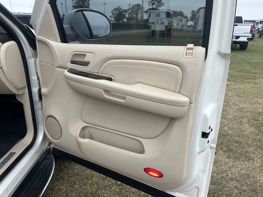 2009 Cadillac Escalade & EXT 3rd Gen - Image 14 of 14