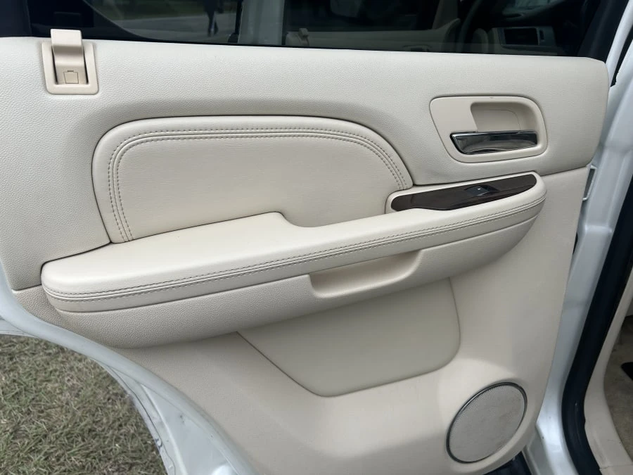 2009 Cadillac Escalade & EXT 3rd Gen - Image 12 of 14