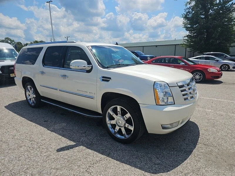 2009 Cadillac Escalade & EXT 3rd Gen - Image 2 of 12