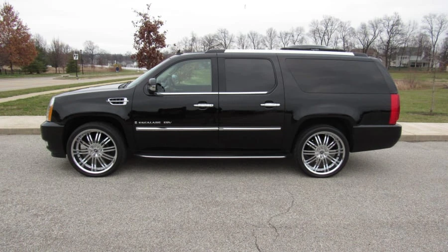 2009 Cadillac Escalade & EXT 3rd Gen - Image 2 of 11