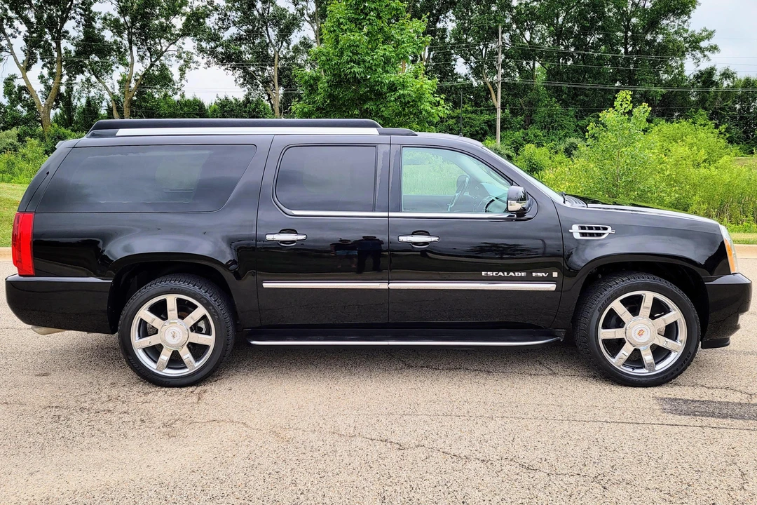 2009 Cadillac Escalade & EXT 3rd Gen - Image 3 of 31
